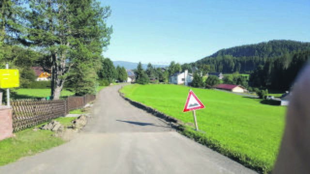 Der Zustand der Straßen und Wege wird neben den Instandhaltungen mit Asphaltierungen verbessert.