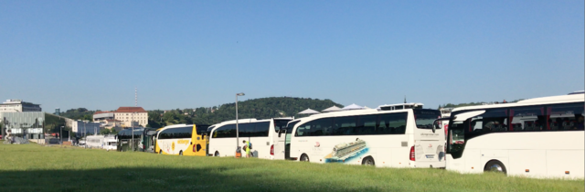 Am Treppelweg stauen sich die Busse.  | Foto: FPÖ Linz
