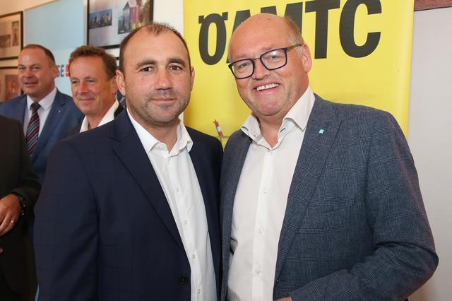 Albert Maringer (GKK OÖ) und Nationalrat Laurenz Pöttinger. | Foto: Andreas Maringer