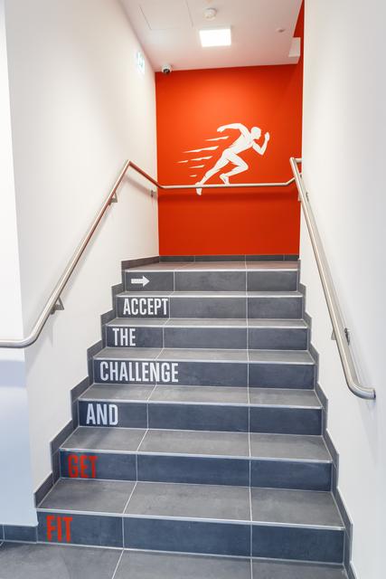 Das Motto der neuen Fitnessstudios lautet "Accept the challenge an get fit"- | Foto: Getfit