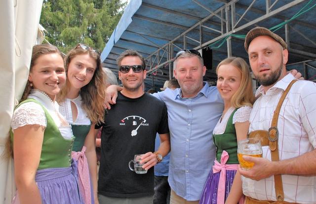 Kirtag in Übelbach: Alle zwei Jahre findet der Michaeli-Kirtag statt. Einen Tag zuvor wird das Saumwegsperren zelebriert.  | Foto: Franz Kaplan