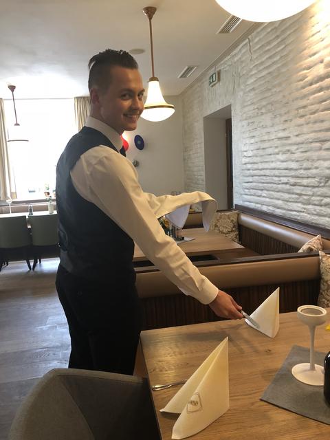 Patrik Kakalejcik macht eine Lehre zum Koch- und Gastronomiefachmann im Gasthaus Badhaus in Mattighofen.