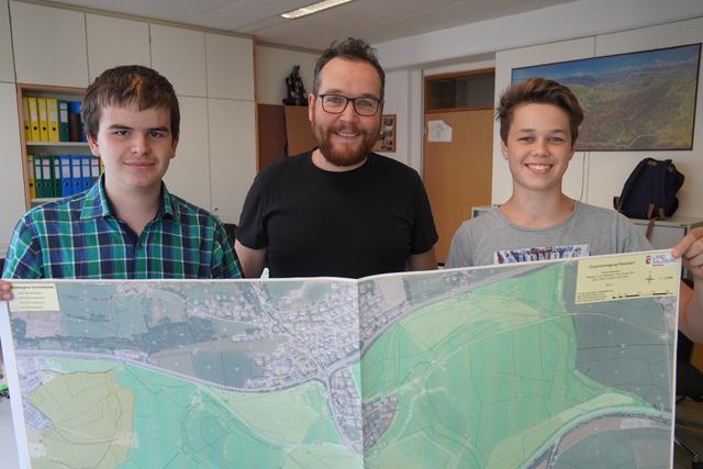 Felix Sailer, Alois Fenninger und Patrick Weißl sind nach kurzer Zeit schon ein gutes Team. | Foto: Bettina Buchbauer