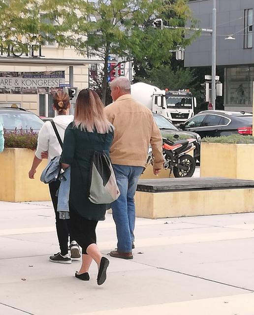Gemeinsam wurde trotz Anschuldigungen das Gericht verlassen.