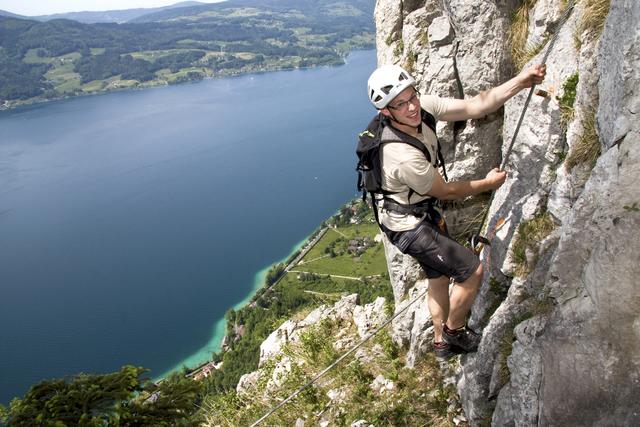 Der Attersee-Klettersteig auf den Mahdlgupf in Steinbach ist nur für geübte, konditionsstarke Kletterer geeignet.