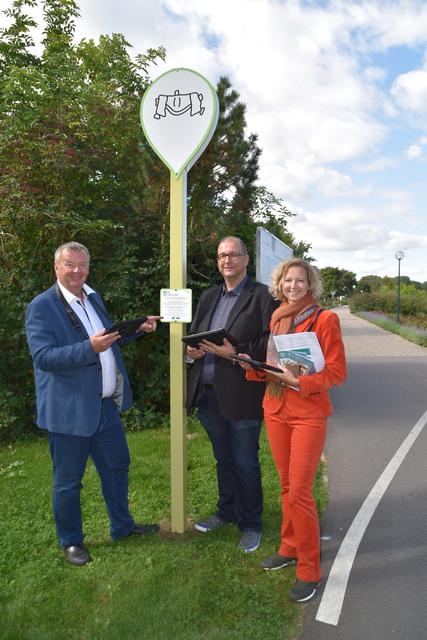 Gemeinderat Peter Höckner, Museumsdirektor Christoph Helfer und Karin Rinderhofer (Stadt Tulln).
