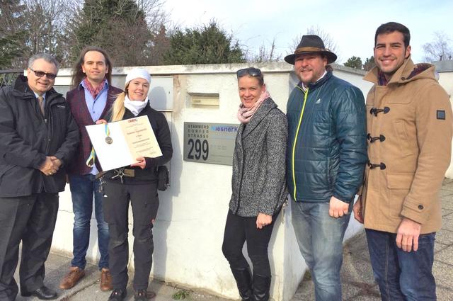 Mit Jeannine Eggendorfer, die ihre Lehrabschlussprüfung mit Auszeichnung bestanden und eine Medaille beim landesweiten Lehrlingswettbewerb holte, ist der Rauchfangkehrer-Nachwuchs gesichert. | Foto: ÖVP Gerasdorf