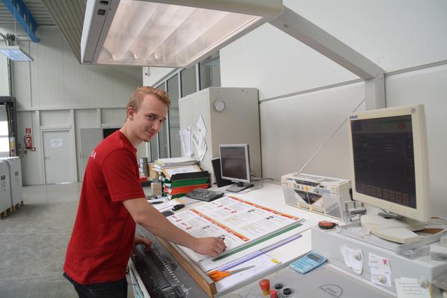 Weltmeister Christof Babinger aus Bergland bei der Arbeit in der Firma Queiser in Scheibbs. | Foto: Roland Mayr