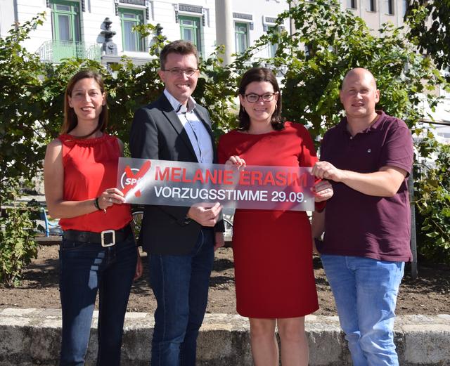 Stadträtin Elke Stifter, Richard Pregler, Melanie Erasim und Stefan Hinterberger.
