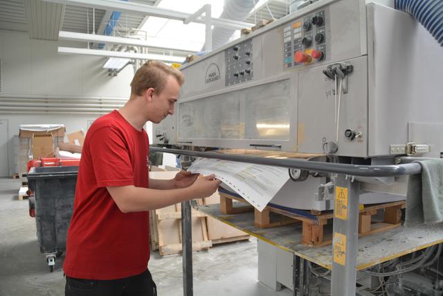 Weltmeister Christof Babinger aus Bergland bei der Arbeit in der Firma Queiser in Scheibbs. | Foto: Roland Mayr