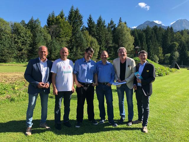 Bürgermeister Christian Poglitsch, DI. KR. Christian Struger und Nationalratsabgeordneter Peter Weidinger besuchten das Teams des Vereins beim Freiwilligenpicknick ( von links nach rechts ) 