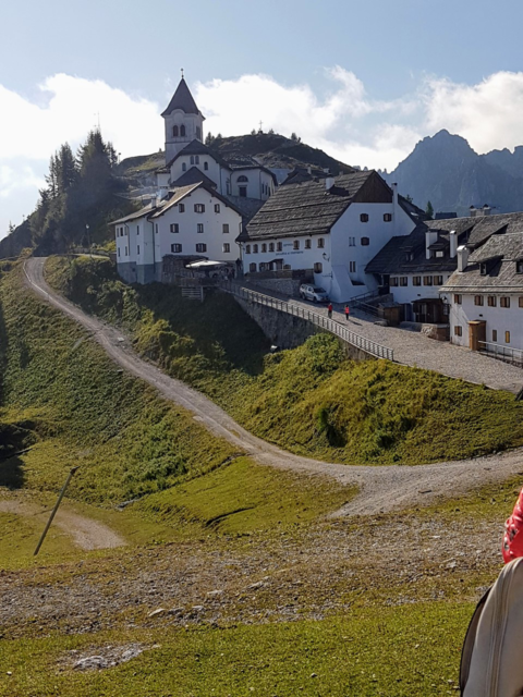 Auf dem Weg zur Wallfahrtskirche Maria Luschari. (1.790 m)