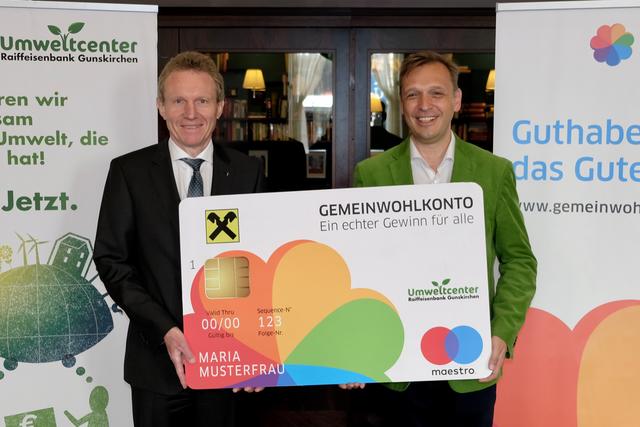 Das Gemeinwohlkonto wurde im erstmals im Mai dieses Jahres von Hubert Pupeter (Umweltcenter der Raiffeisenbank Gunskirchen) und Fritz Fessler (Genossenschaft für Gemeinwohl) präsentiert.