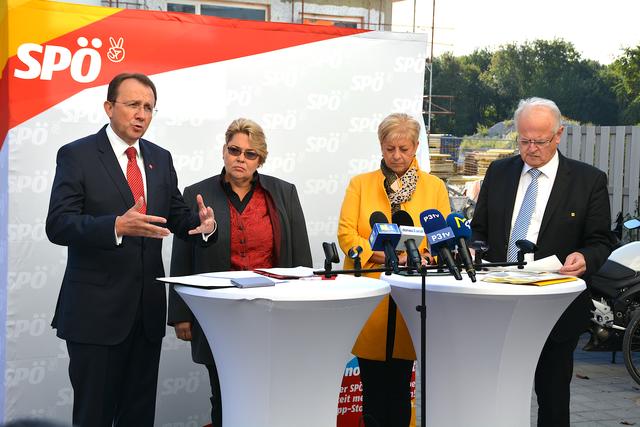 Die SPÖ-Stadtchefs und -chefinnen: Matthias Stadler, Karin Baier, Ursula Puchebner, Reinhard Resch. | Foto: Frings