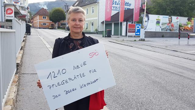 Die SPÖ-Bezirksvorsitzende Bettina Lancaster