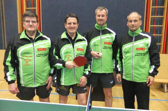 Unterliga Mannschaft von links; Walter Ast, Gerhard Ast, Reinhard Artner, Betreuer Harald Koller