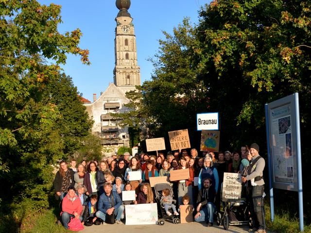 71 Menschen aus Braunau beteiligten sich an der Aktion "Austria for Future - Dein Ort für die Zukunft". 