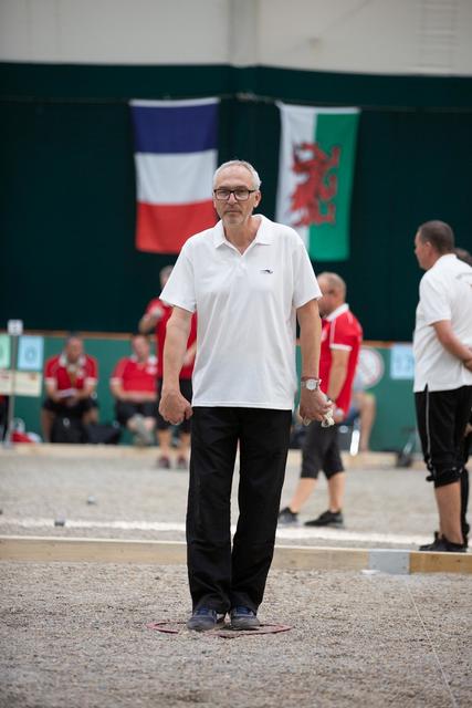 Erwin Michlits (Volle Konzentration vor dem entscheidenden Wurf) | Foto: Günter Vida