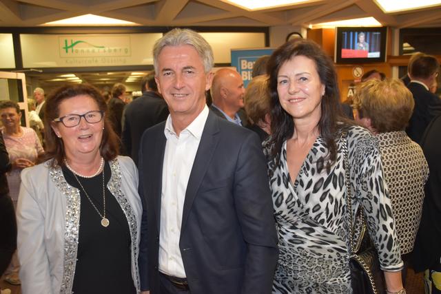 Die ÖVP-Delegation bestand aus Vizebürgermeister Alois Mondschein, seiner Vorgängerin Helga Maikisch (links) und Stadträtin Sabine Döberl. | Foto: Martin Wurglits