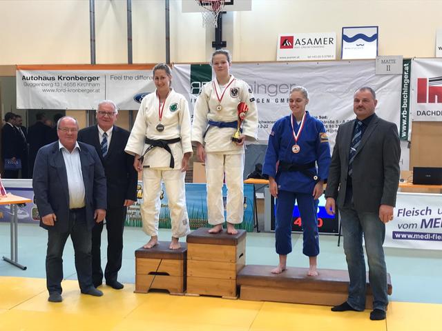 Rosalie Wöss gewinnt sowohl die U18 und die Allg.Klasse