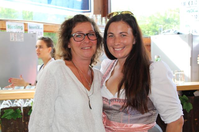 &lt;f&gt;Lustig wars:&lt;/f&gt;Rosi Krippel und Sandra Buder.