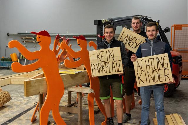 Die fleißige Landjugend bei der Arbeit. | Foto: Franz Putz/LJ