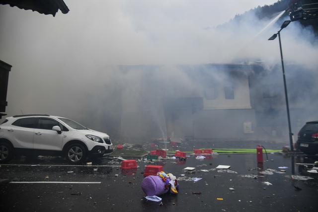 Heute, 23. September 2019, gegen 11:20 Uhr kam es in 6154 Vals, St. Jodok, SPAR-Sparmarkt zu einer Gas-Explosion. | Foto: zeitungsfoto.at