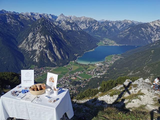 Gipfelfrühstück der Bäckerei Therese Mölk am Ebner Joch | Foto: Marian Staller