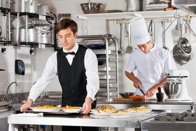 <f>Neben dem Handel </f>ist man nach wie vor in der Gastronomie verstärkt auf der Suche nach Lehrlingen. | Foto: panthermedia_net/SimpleFoto