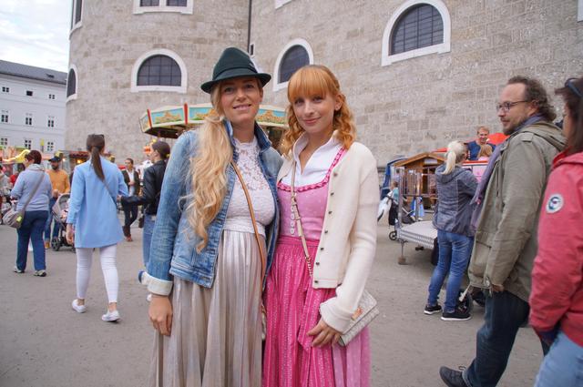 Anna und Maria am Rupertikirtag.