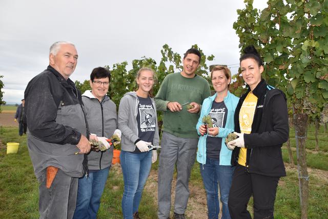 Karl und Maria Danko, Anna Traunfellner, Gregor und Claudia Nimmervoll und Theresa Hager. | Foto: Karin Zeiler / Bezirksblätter NÖ