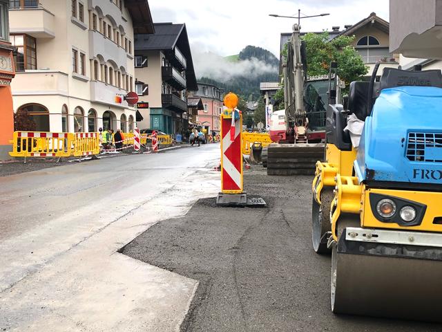 Die Sanierungsarbeiten in der Jochbergerstraße werden bis zum November andauern. | Foto: Kogler
