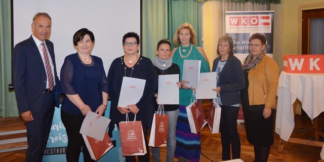 Die Wirtschaftskammer ehrte Wirtinnen aus dem Bezirk Oberwart. | Foto: WKB