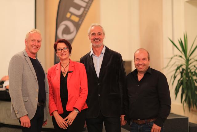 Stadtrat Michael Bierbach und Veranstalterin Dagmar Eibensteiner mit Referent Otmar Candinas und Erfinder Andreas Günther. | Foto: iLife