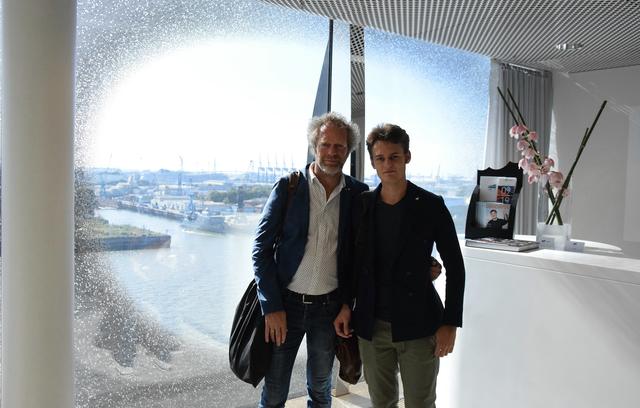 Vater und Sohn - Matthias Georg Kendlinger und Maximilian Kendlinger. | Foto: Friedl Schwaighofer