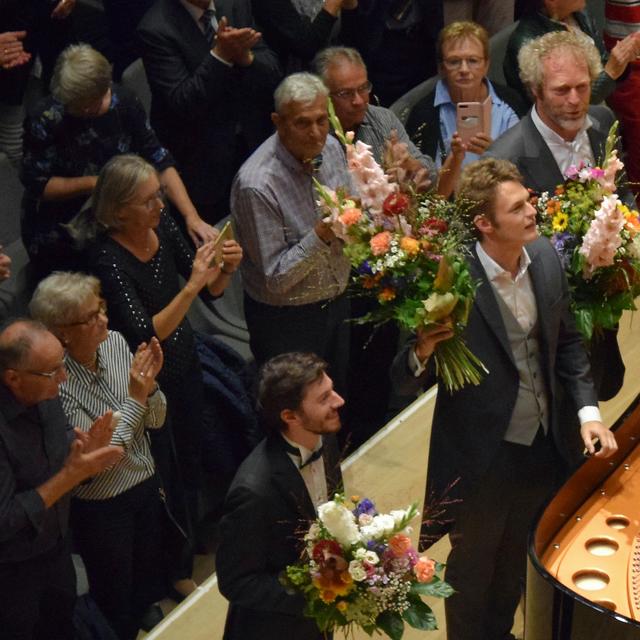 Elbphilharmonie Hamburg 2019 - stehende Ovationen rund um für Philipp Scheucher, Maximilian Kendlinger und Matthias Georg Kendlinger. | Foto: Friedl Schwaighofer