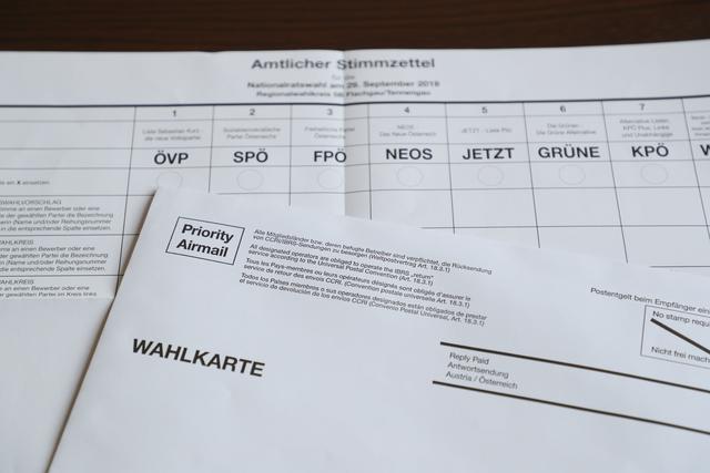 In der Stadt Salzburg wurden für die Nationalratswahl am 29. September insgesamt 20.511 Wahlkarten ausgegeben.  | Foto: Sy,bolfoto: Neumayr