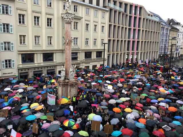 Am Freitag, 27. September, wird das Finale der Klimaschutzwoche mit der "Earth Strike"-Großdemo österreichweit begangen. | Foto: zeitungsfoto.at