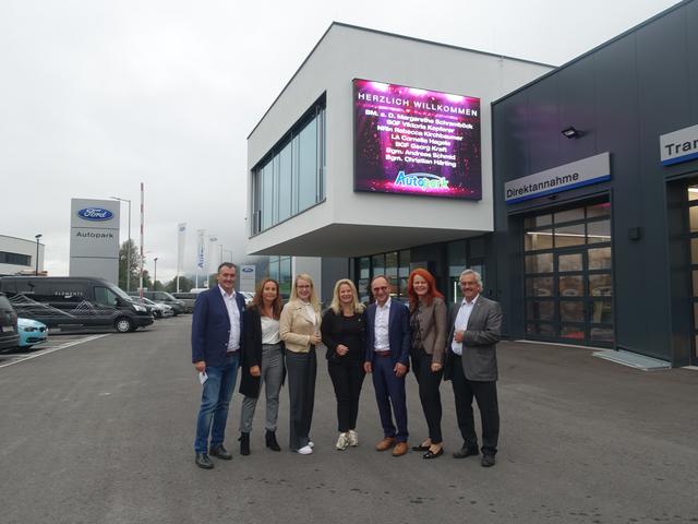 Prominente Gäste überzeugten sich vom neuen Autopark Telfs-Pfaffenhofen.