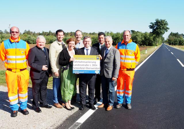 Patrick Helmer , Herbert Svec, Rene Lobner, Angela Baumgartner, Anton Maritschnig, Ludwig Schleritzko, Markus Lang, Karl Grammanitsch und Roman Papai.

 | Foto: NÖ Straßendienst