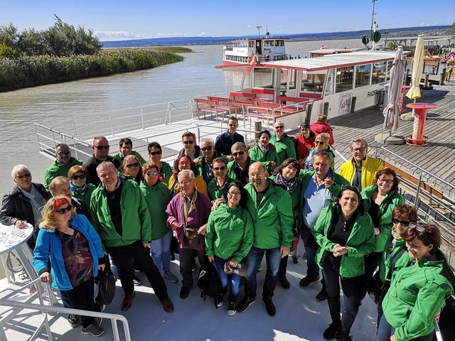 Die Steirischen Dorfwirte vor der Bootsfahrt am Neusiedlersee | Foto: Offner