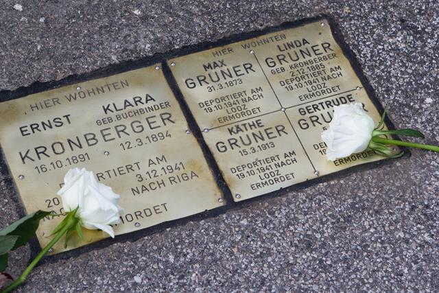Der Verein Steine der Erinnerung gedenkt NS-Opfer. | Foto: Archiv
