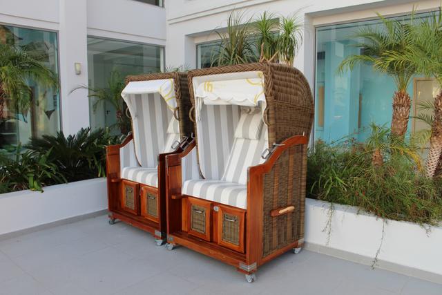 Diese hübschen Strandkörbe in unserer Anlage haben mir so gefallen.