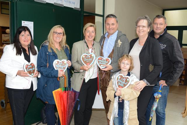 Am Gablitzer Oktoberfest ging es sehr herzlich zu.