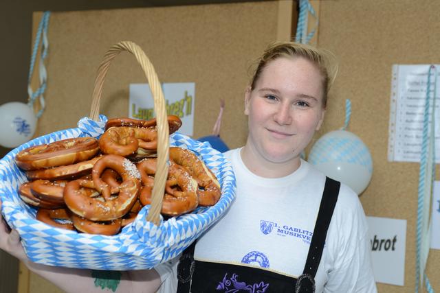 Brezelfrau Anita Gruber.