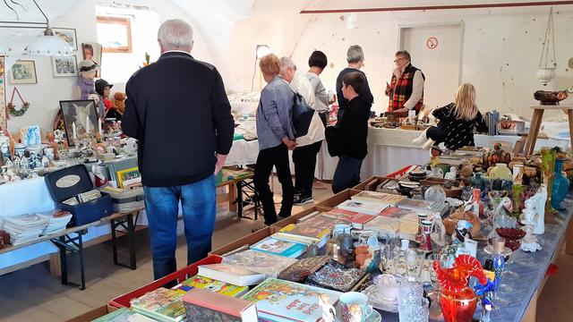 Nach dem verregneten Samstag lockte der sonnige Herbstsonntag zahlreiche Besucher zu den Reichenauer Markttagen. | Foto: RAXmedia