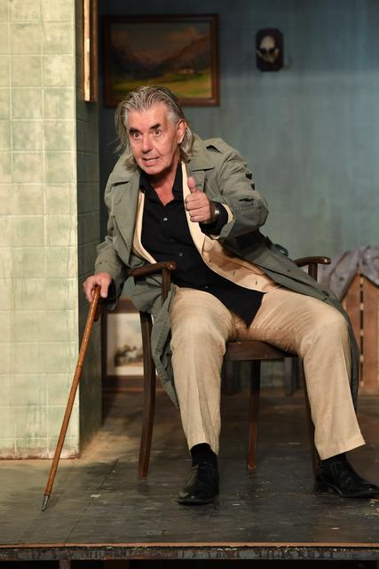 Klaus Rohrmoser als "Der Theatermacher" im Innsbrucker Kellertheater. | Foto: Innsbrucker Kellertheater