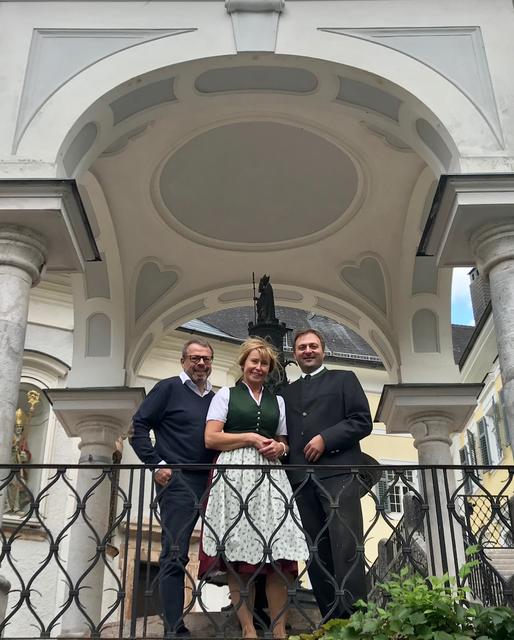 Freuen sich über die erste „Absolute“ bei Nationalratswahlen in St. Wolfgang: Fraktionsobmann Arno Perfaller, Landeslisten-Kandidatin Elfriede Höplinger und Bürgermeister Franz Eisl.