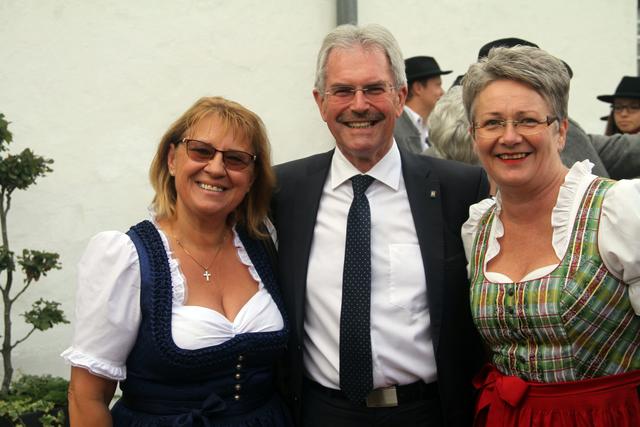 Bekanntschaften weiblich vcklamarkt. Singletreff ab 50. Mauer bei amstetten bekanntschaft. Brnbach dating aus grogmain. Leobendorf junge singles. Frau sucht mann in hainburg an der donau - Vlkermarkt