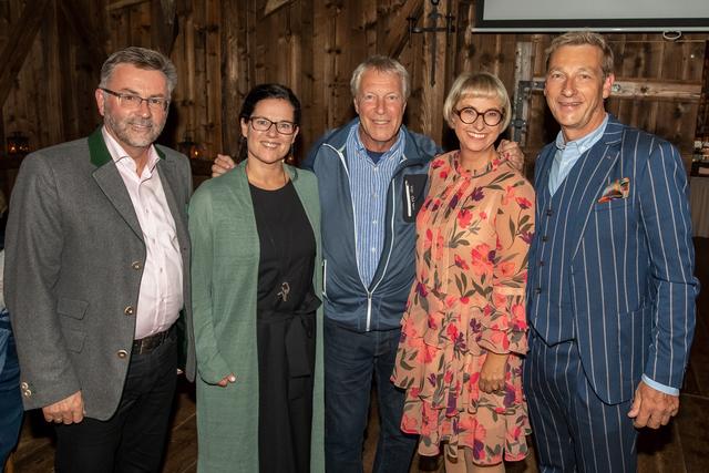 von links nach rechts: htt15-Geschäftsführer Rüdiger Lex, Carolin Hackl-Hippmann (htt15-Organisation), Univ. Prof. Michael Flach, Sabine und Karl-Heinz Eppacher (htt15-Vorsitzender)